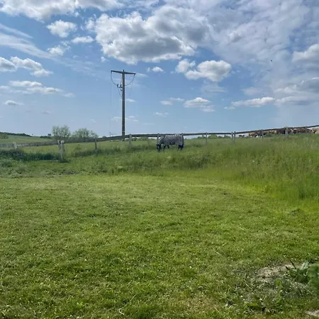 Daire Grosses, Neu Eingerichtetes Mit Weitblick In Neu Gaarz