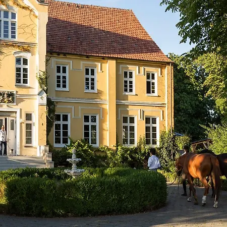 Daire Grosses, Neu Eingerichtetes Mit Weitblick In Neu Gaarz